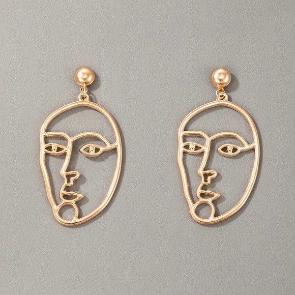 3/$30 💛 Abstract Face Earrings - Picture 3 of 3